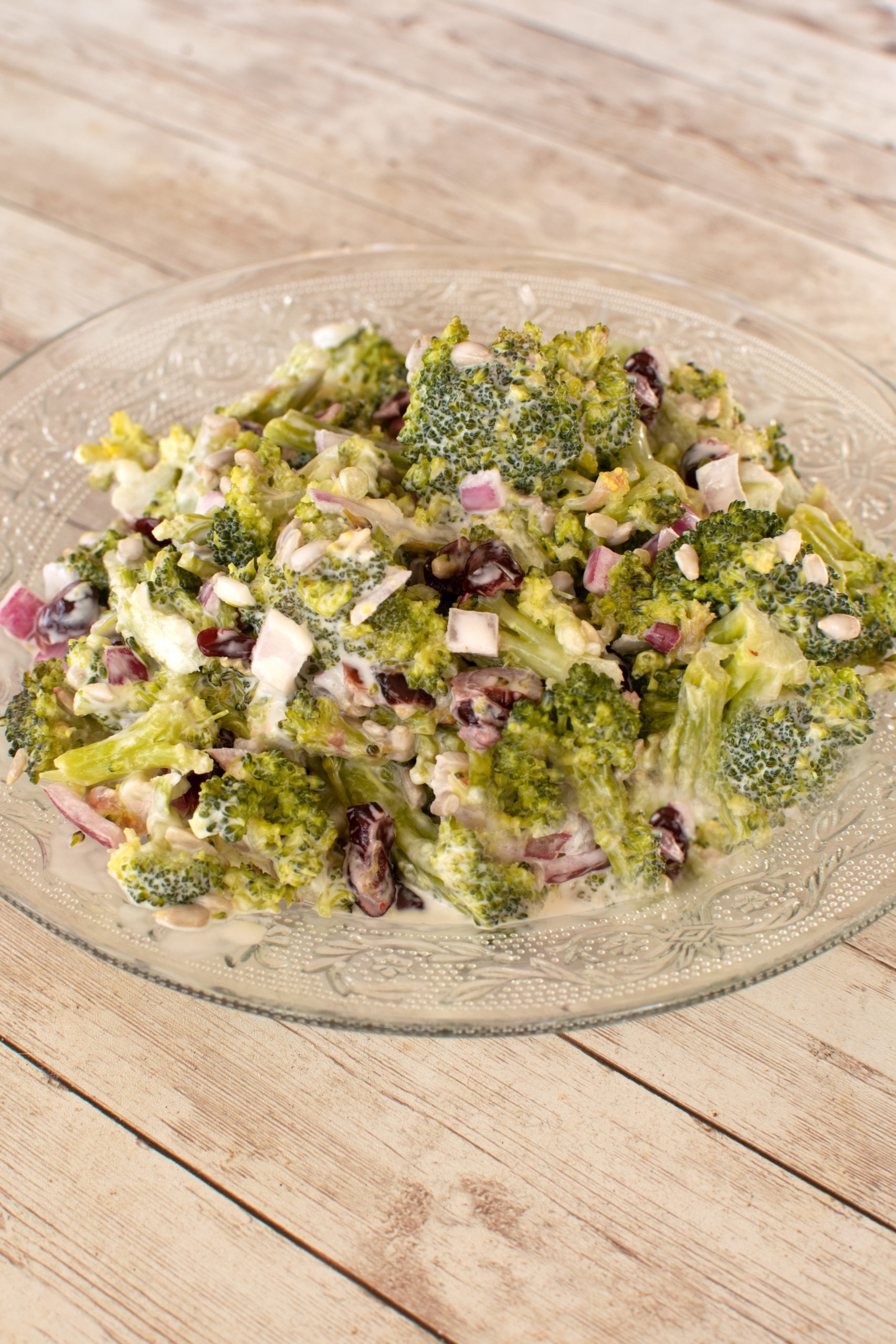 really-easy-broccoli-salad-easy-shmeezy-recipes