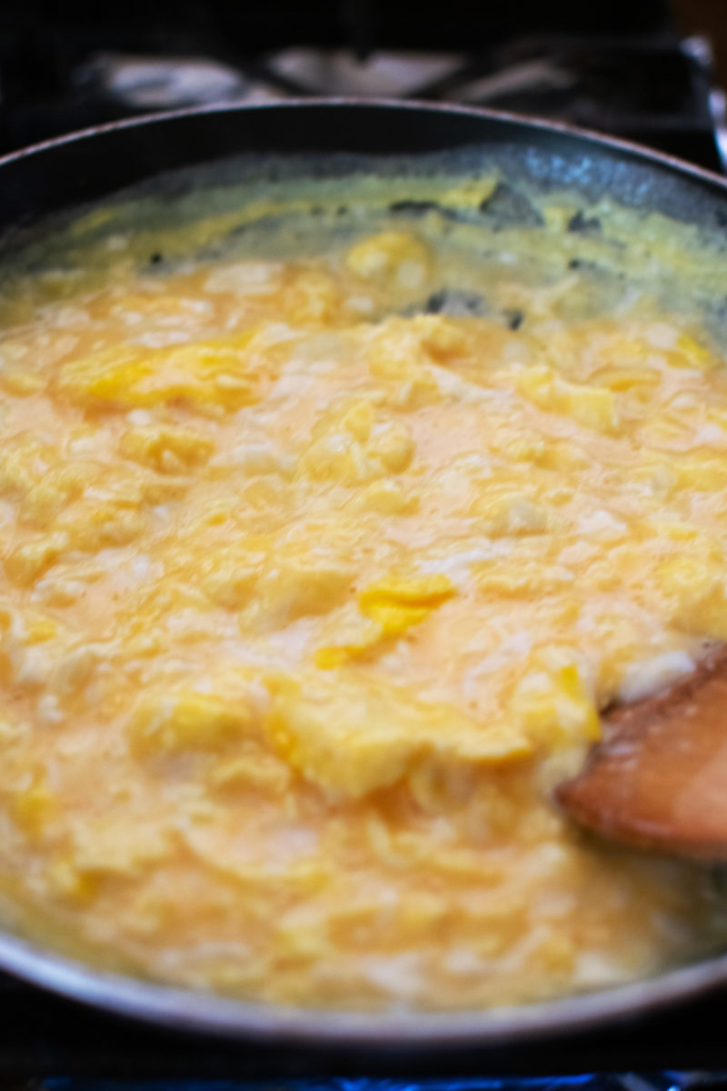 Really Easy Dairy Free Scrambled Eggs Easy Shmeezy Recipes